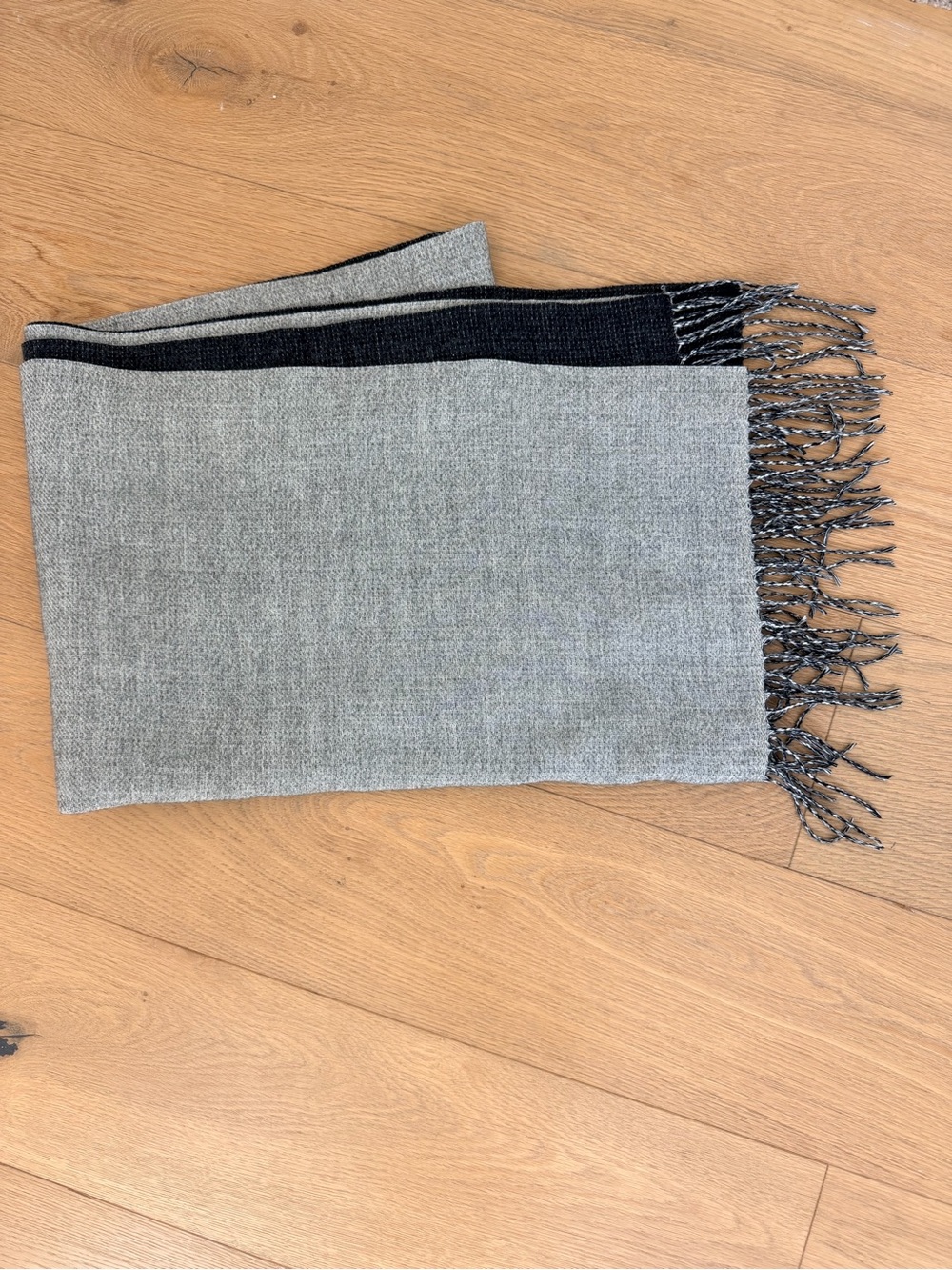 Underson Cashmere Wool Shawl Quiet Luxury Clean Girl Reversible Gray Wrap Scarf